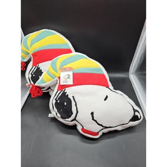 Peanuts Snoopy Dog In Winter Hat Christmas Toss Accent Pillow Pair NWT Dan Dee - Picture 1 of 11